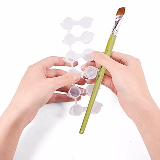 Comercio al por mayor 6*3ml mini botes de pintura vacíos de plástico para pintar